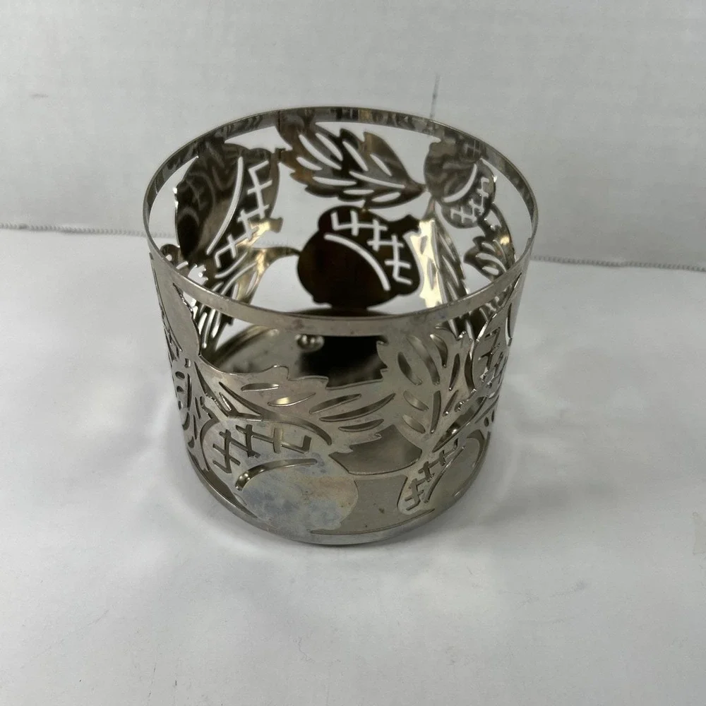 Slakin & Co 3‎ Wick Candle Acorn Silver Fall Holder